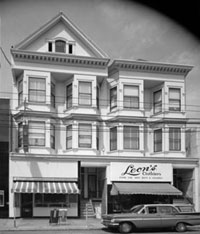 2728-2738, Mission - Leon's Clothiers